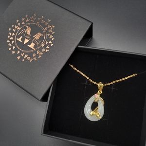 Natural Jade Oval Cat Eye Pendant